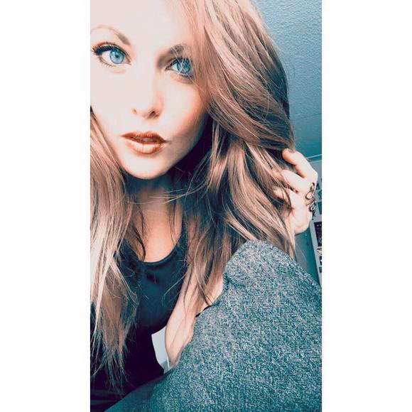 Meet your Posher, Elizabeth - Picture 1 of 1